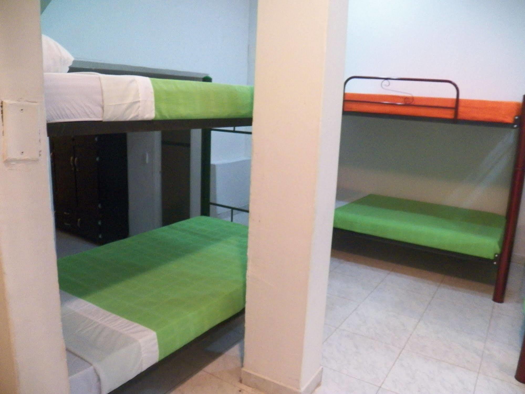 Hostal Deluxe Santander Manizales Exterior foto