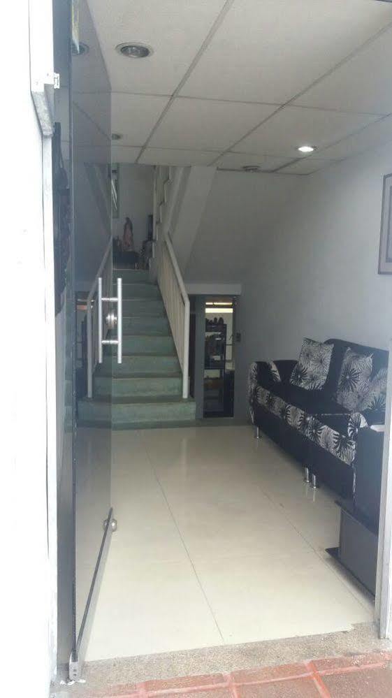 Hostal Deluxe Santander Manizales Exterior foto